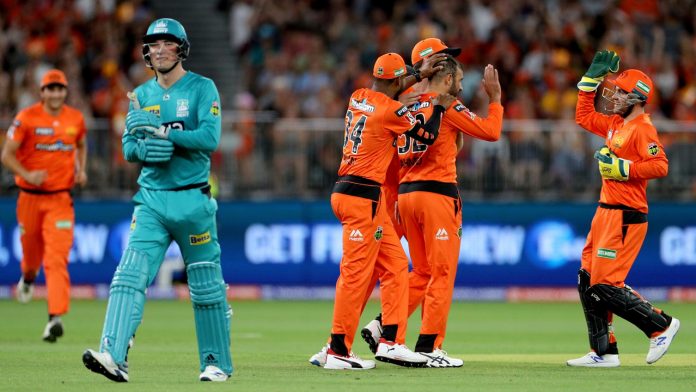 Blog-1 1.00pm Sydney Thunder vs Perth Scorchers 39 match of BBL Sydney Thunder versus Perth Scorchers