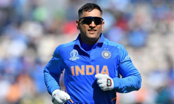 news-9 MS Dhoni spends INR 80 lacs on a luxurious wedding gift for KL Rahul and the price of Virat Kohli's present is INR 2.7 crore Report MS Dhoni KL Rahul Virat Kohli